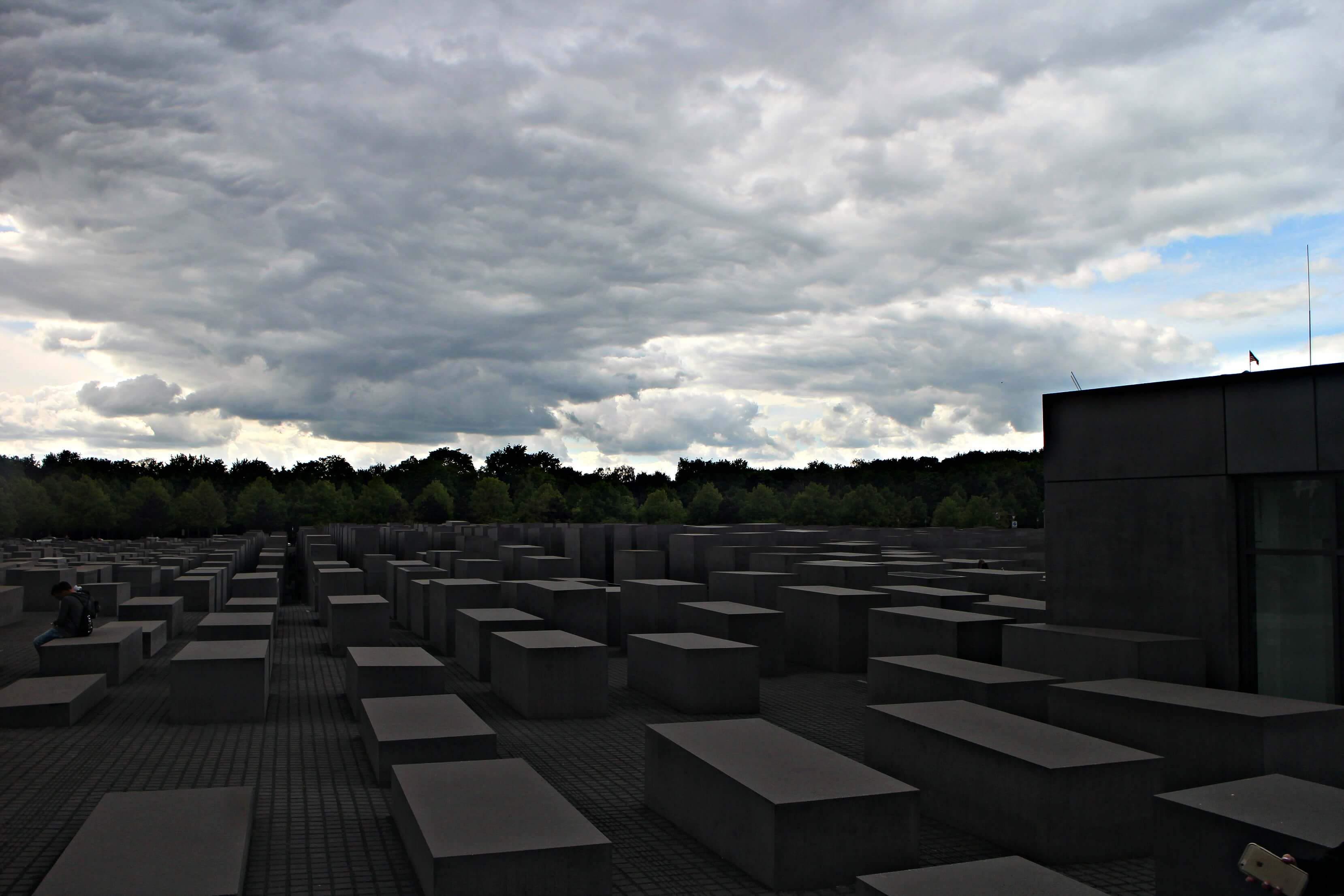 holocaust-monument